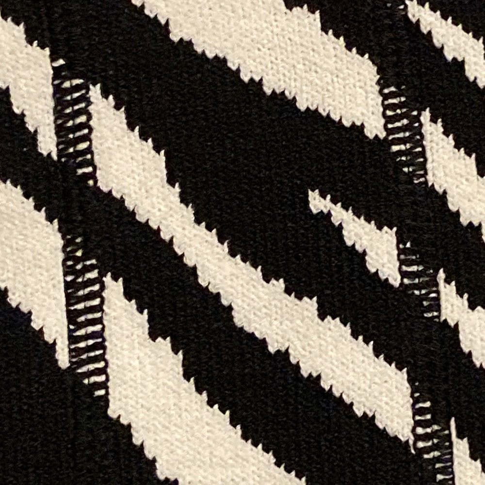 Jones New York Signature Petite Women's Black and White Zebra Cardigan PP SP - Picture 8 of 10